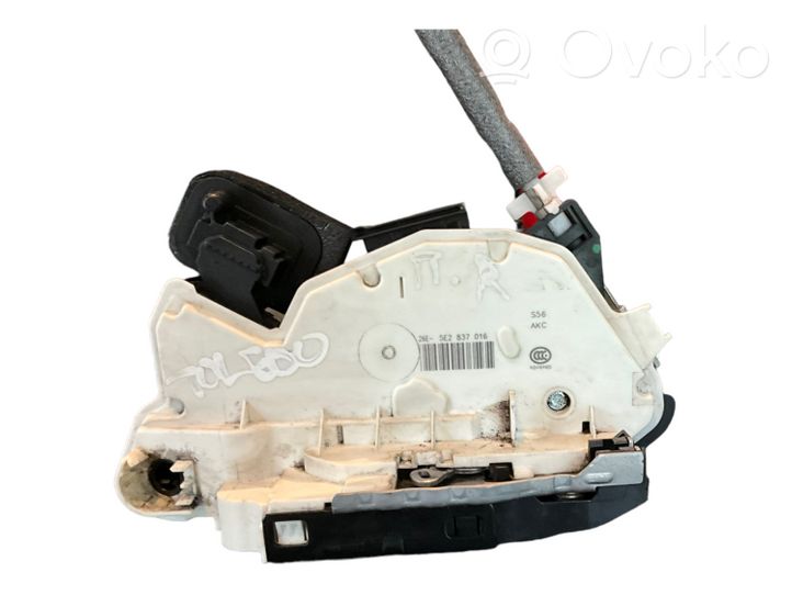 Seat Toledo IV (NH) Front door lock 5E2837016