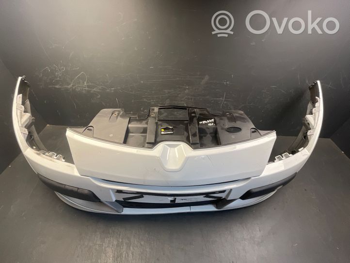 Renault Megane III Paraurti anteriore 62036001R