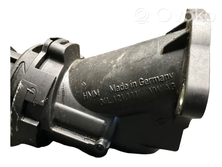 Volkswagen PASSAT B8 Termostat / Obudowa termostatu 04L121111