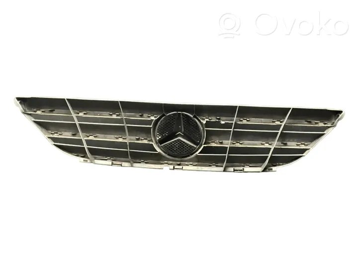 Mercedes-Benz B W245 Griglia superiore del radiatore paraurti anteriore A1698800883