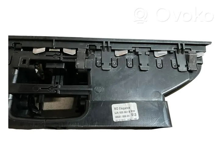 Seat Toledo IV (NH) Dash center air vent grill 5JA820951B