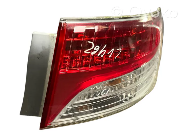 Toyota Avensis T270 Lampa tylna 08048