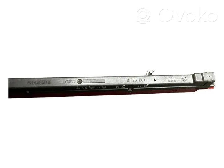 Audi A4 S4 B5 8D Luce d’arresto centrale/supplementare 8D9945097B