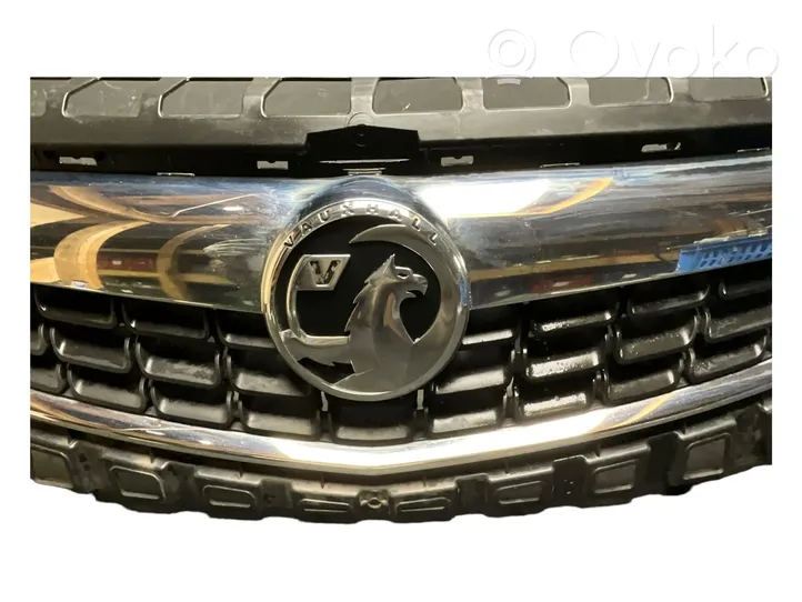 Opel Astra J Maskownica / Grill / Atrapa górna chłodnicy 13266577