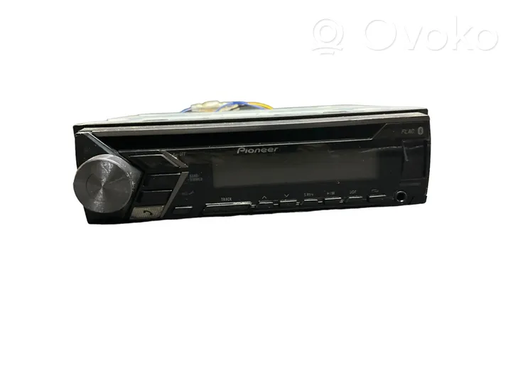 Fiat Punto (188) Panel / Radioodtwarzacz CD/DVD/GPS DEHS4000BT