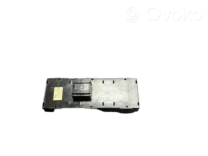 Audi A3 S3 A3 Sportback 8P Electric window control switch 8P79598515PR