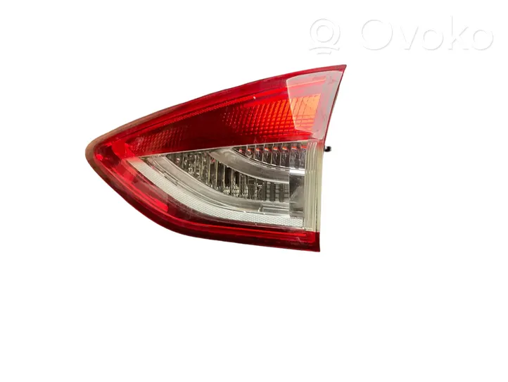 Ford Kuga II Lampy tylnej klapy bagażnika CV4413A602BD