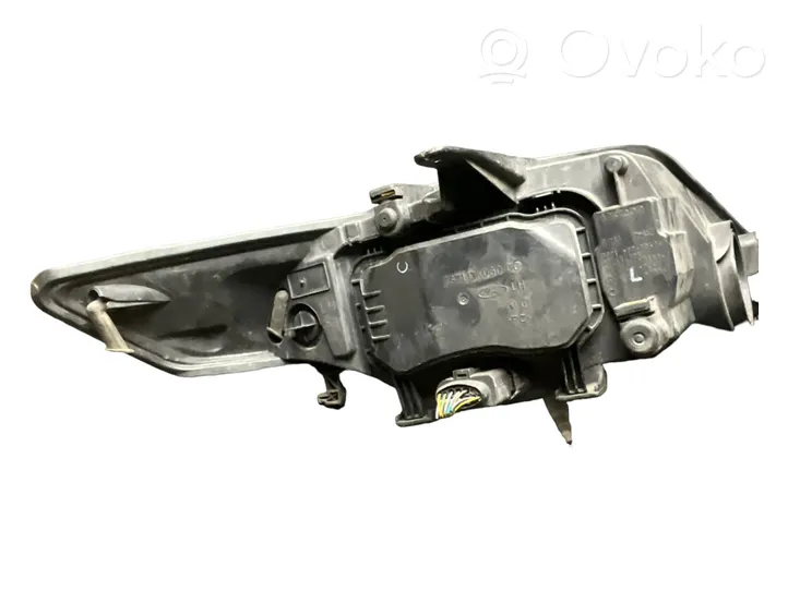 Ford Mondeo MK IV Lampa przednia 7S7113K060CC