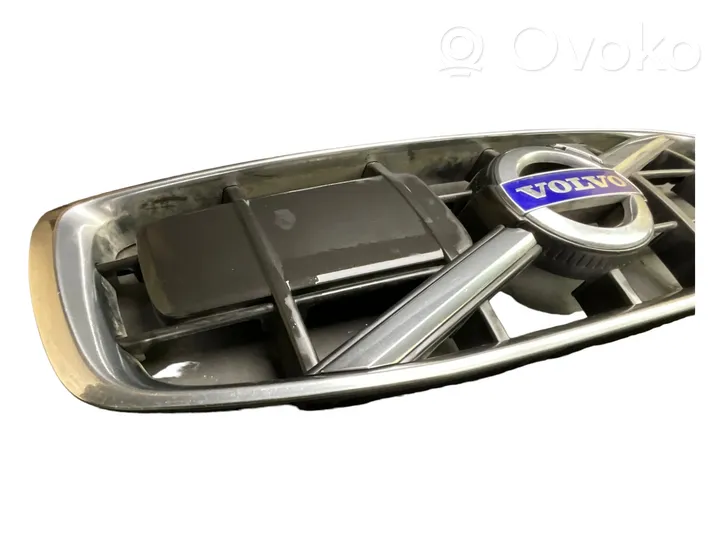 Volvo XC70 Maskownica / Grill / Atrapa górna chłodnicy 31283903CAD