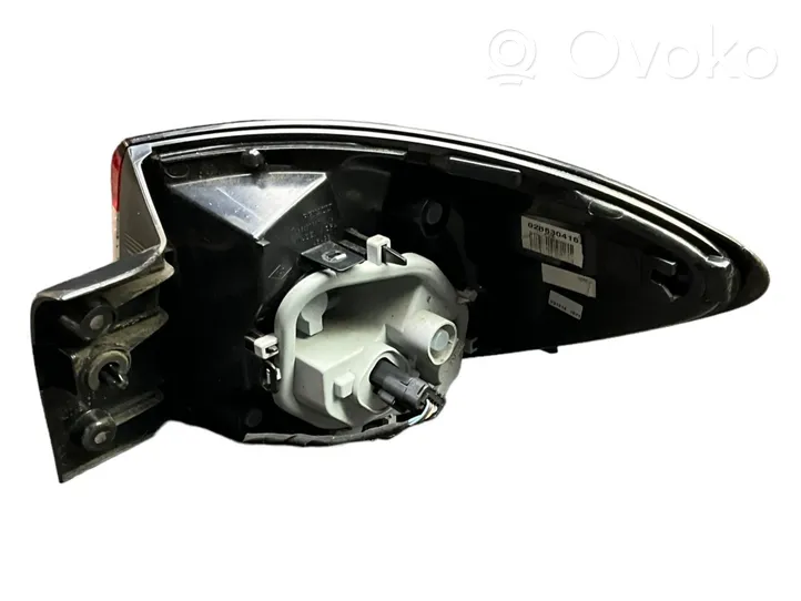 Renault Captur Lampa tylna 265557367R