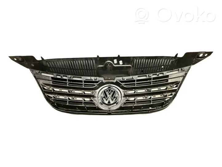 Volkswagen Tiguan Atrapa chłodnicy / Grill 5N0853653A