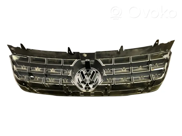 Volkswagen Touareg I Front bumper upper radiator grill 7L6853601