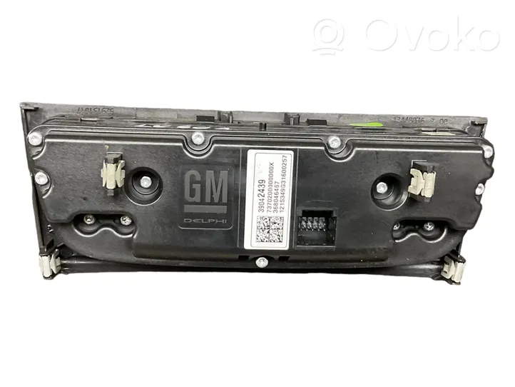 Opel Astra K Climate control unit 39042439