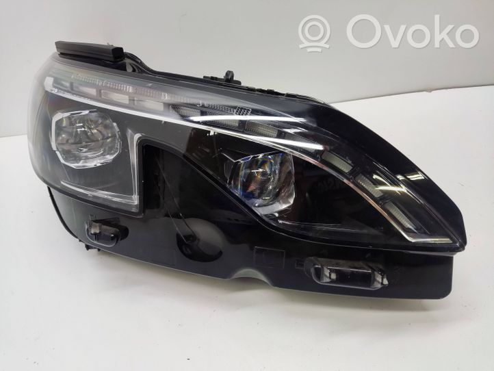 Peugeot 5008 II Lampa przednia 9837759580