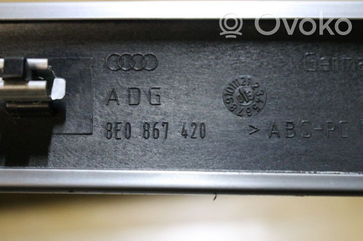 Audi A4 S4 B7 8E 8H Set di rivestimento del pannello della portiera 8E0867410