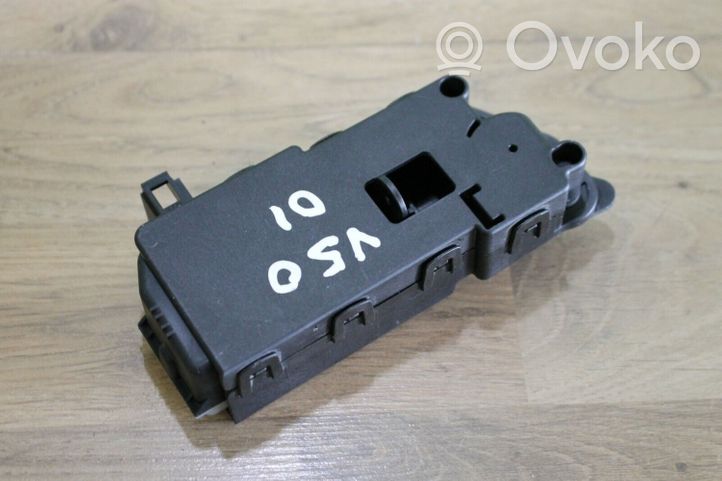 Volvo V50 Motorino del tappo del serbatoio del carburante 30716754