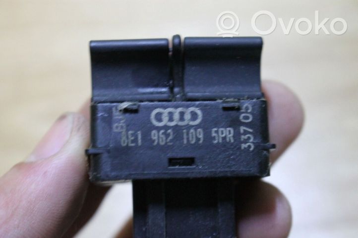Audi A4 S4 B7 8E 8H Sensore d’allarme 8E1962109