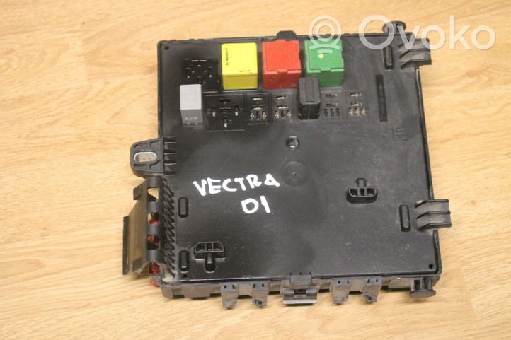 Vauxhall Vectra C Modulo fusibile 519048037