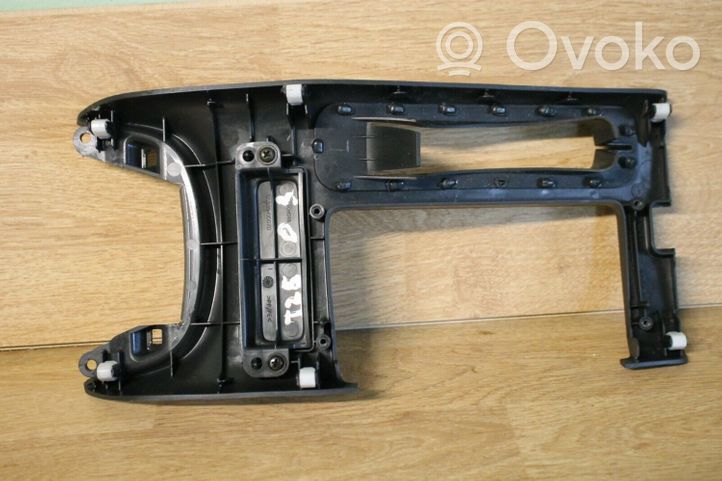 Toyota Avensis T250 Altri elementi della console centrale (tunnel) 5880505010