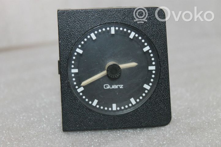 Opel Ascona C Horloge 