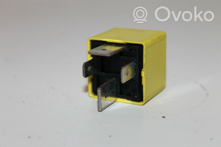 Opel Corsa A Other relay 90226846