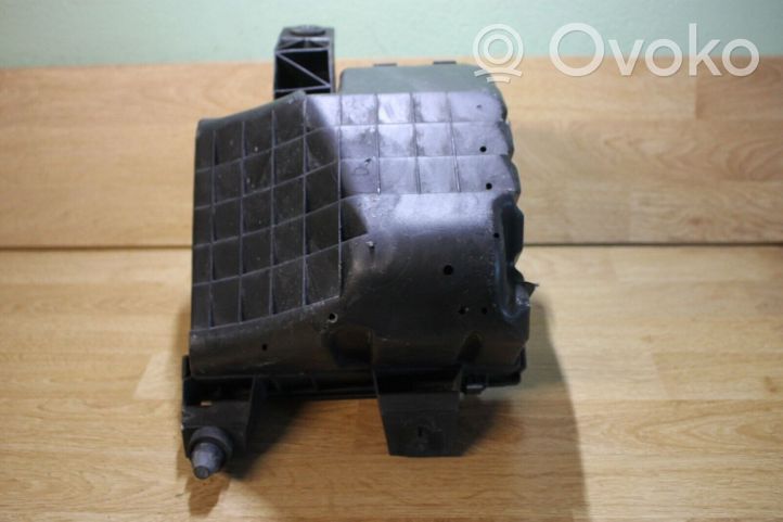 Audi A4 S4 B5 8D Obudowa filtra powietrza 8D0129607M