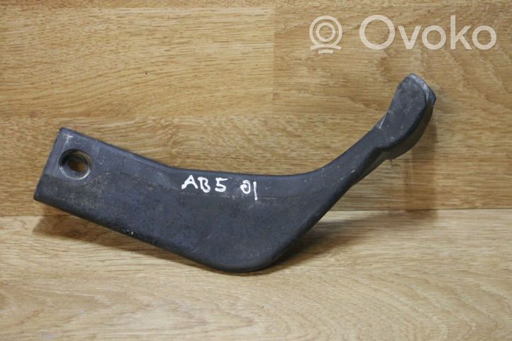 Audi A4 S4 B5 8D Takapyörän sisälokasuojat 8D0854858B