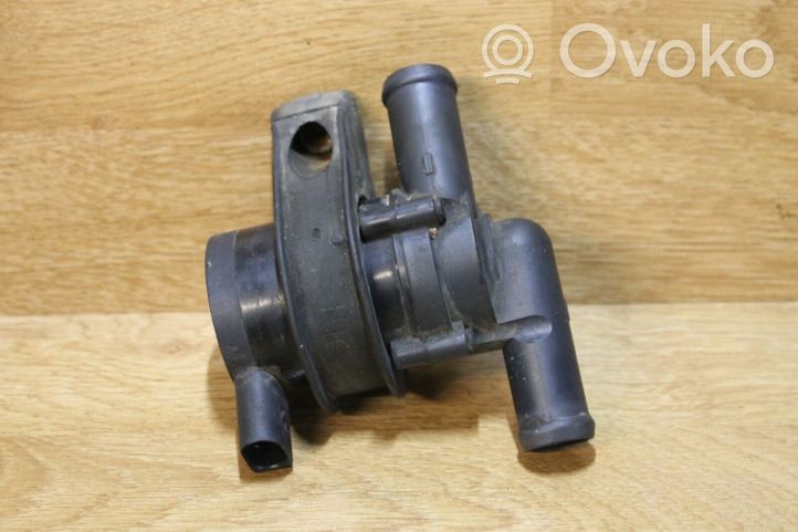 Audi A4 S4 B5 8D Electric auxiliary coolant/water pump --