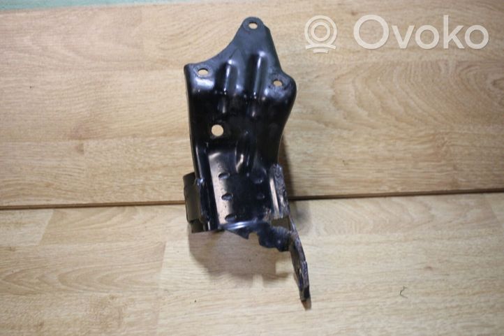 Audi A4 S4 B5 8D Fuel filter bracket/mount holder 8D0127224D