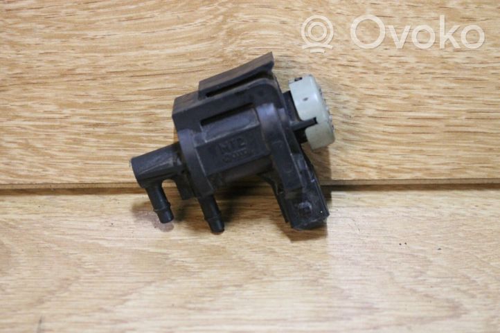 Audi A4 S4 B5 8D Vacuum valve 1J0906283A