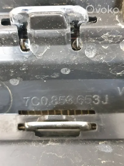 Volkswagen Crafter Передняя решётка 7C0853653J