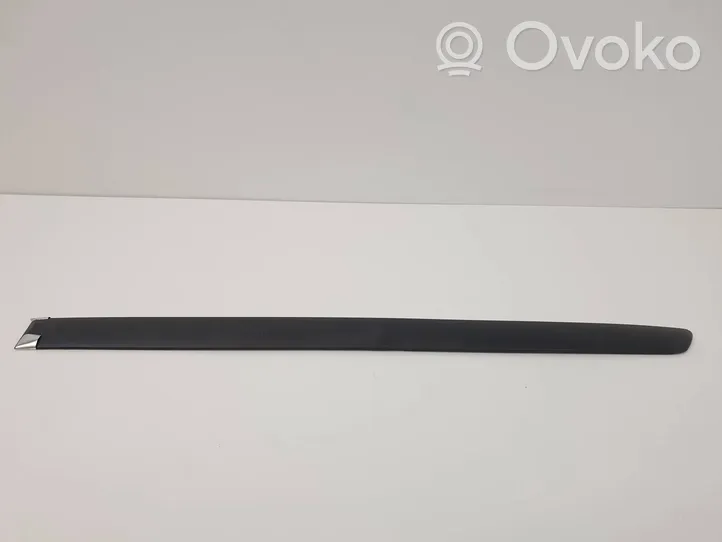 Skoda Octavia Mk2 (1Z) Listwa drzwi tylnych 1Z0853753D
