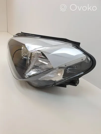 BMW X1 E84 Lampa przednia 90004357
