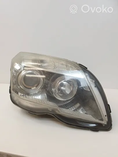 Mercedes-Benz GLK (X204) Lampa przednia A2048204861