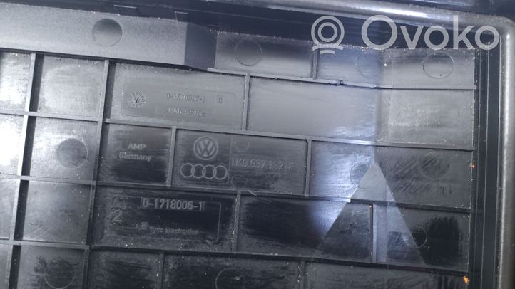 Volkswagen Scirocco Fuse box cover 1K0937132F