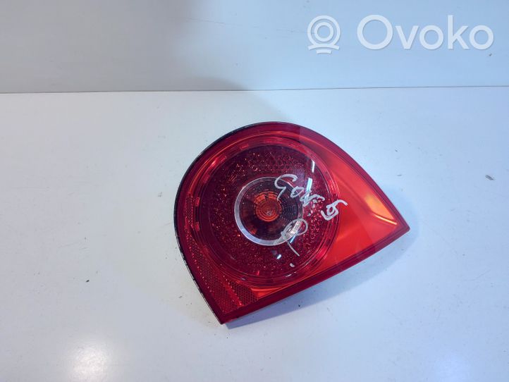 Volkswagen Golf V Lampy tylnej klapy bagażnika 1K6945094F