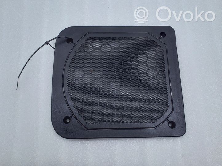 BMW 2 F45 Subwoofer-bassoelementin etusäleikkö/lista 9265334