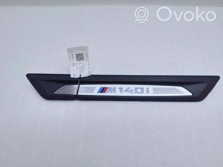 BMW 1 F20 F21 Copertura del rivestimento del sottoporta anteriore 8067080