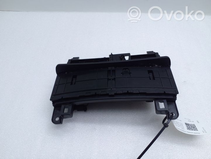 Audi Q7 4L Peleninė panelėje 4L0857951