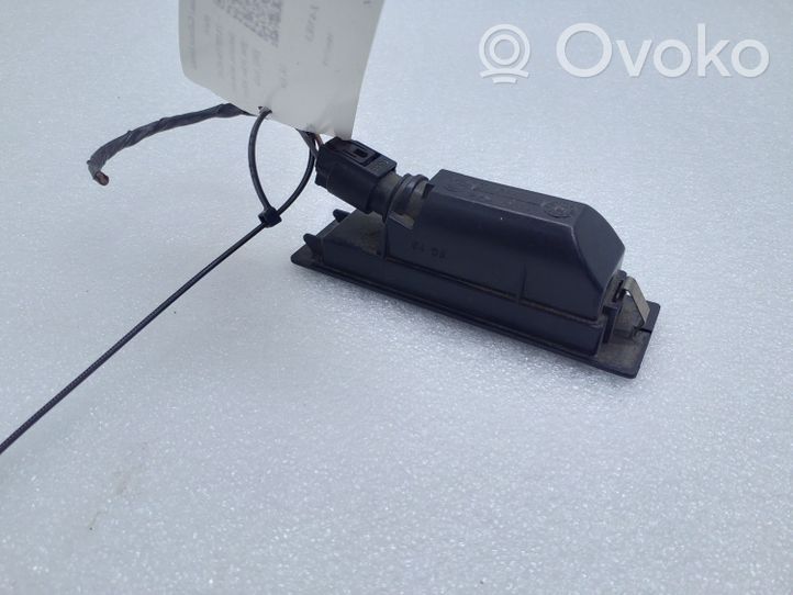 BMW Z4 E85 E86 Lampa oświetlenia tylnej tablicy rejestracyjnej 7165735