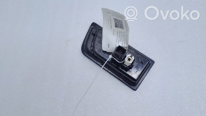 BMW 1 F20 F21 Connettore plug in AUX 9207358