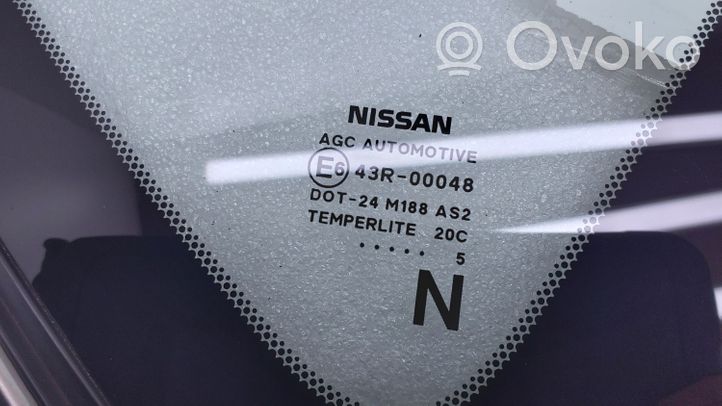 Nissan Pulsar Vetro del deflettore posteriore 43R00048