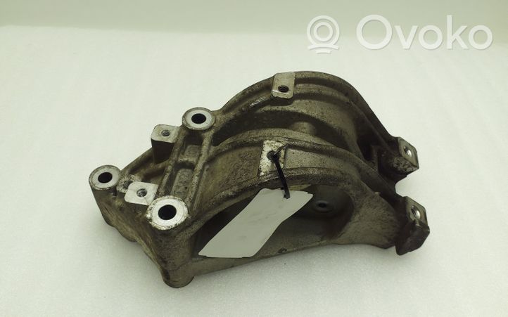 Alfa Romeo 159 Staffa del cuscinetto di supporto dell’albero di trasmissione 517528380