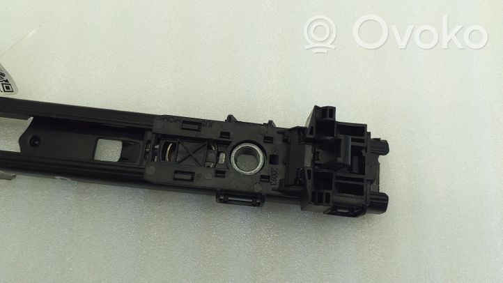 Mercedes-Benz A W176 Rail de réglage hauteur de ceinture de sécurité A0008600388