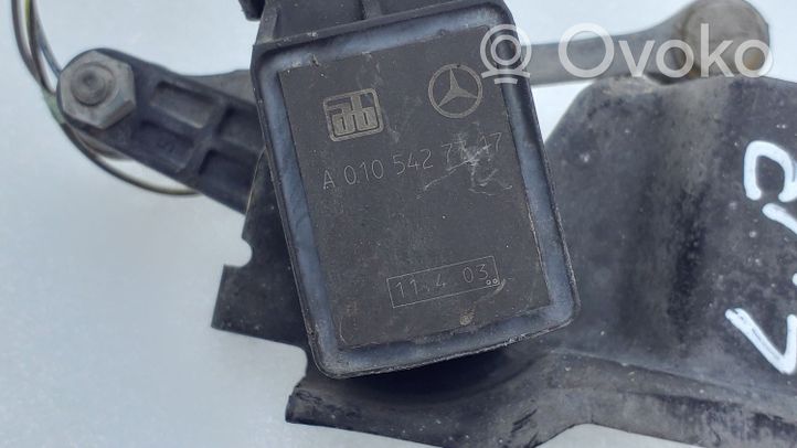 Mercedes-Benz CL C215 Czujnik poziomowania świateł osi przedniej A0105427717