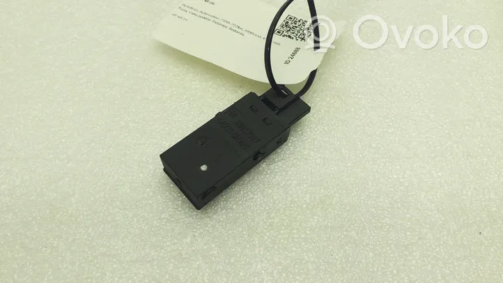 Jaguar XF X250 Câble adaptateur AUX 13317917