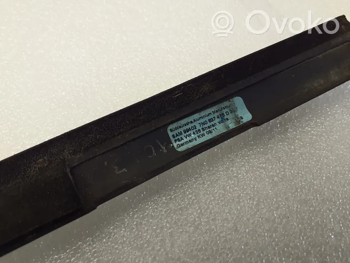 Volkswagen Sharan Front door glass trim molding 7N0837476D