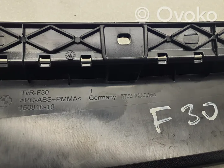 BMW 3 F30 F35 F31 Moulures des vitres de la porte avant 51337263384