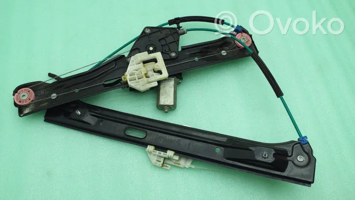 BMW 1 F20 F21 Front door window regulator with motor 71015003