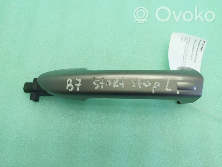 Volkswagen PASSAT B7 Front door exterior handle 3C0837209